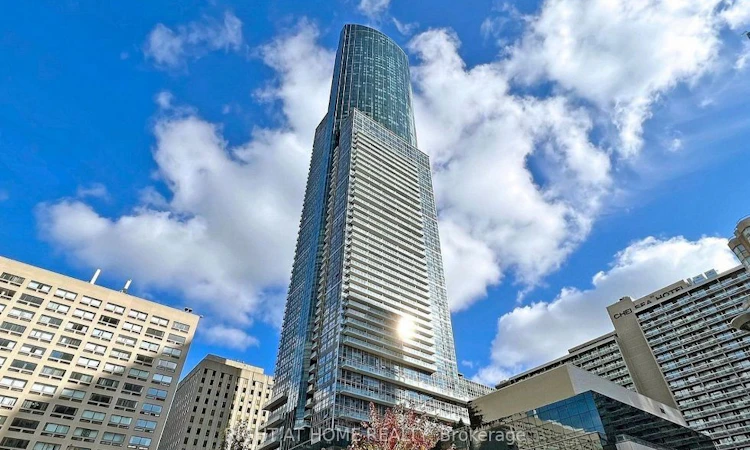 2213-386 Yonge Street