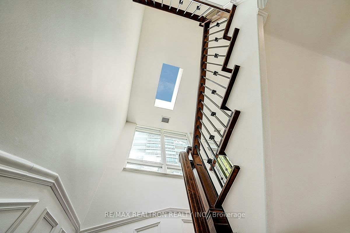274 Duplex Avenue, Toronto, ON, M2M 0A4 - 29