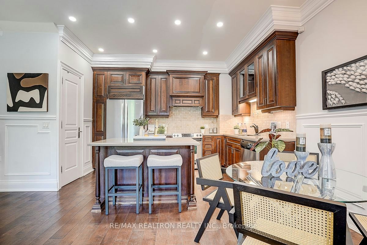 274 Duplex Avenue, Toronto, ON, M2M 0A4 - 11