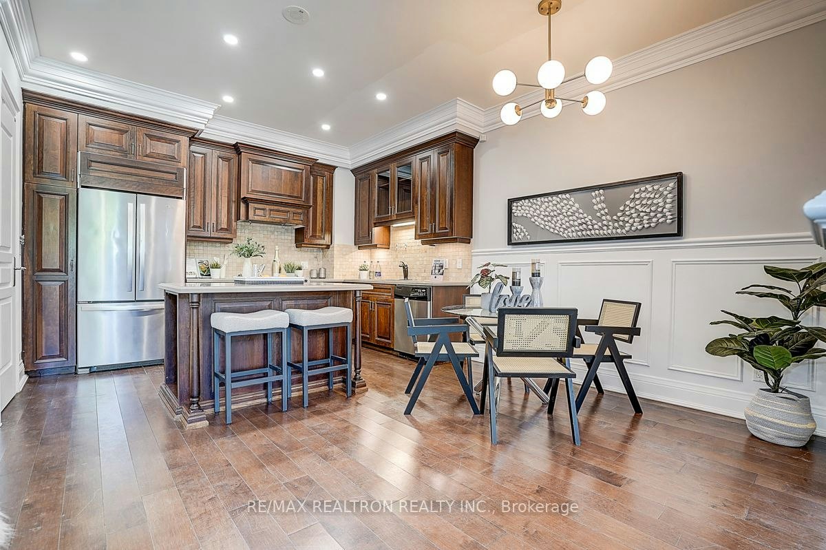 274 Duplex Avenue, Toronto, ON, M2M 0A4 - 10