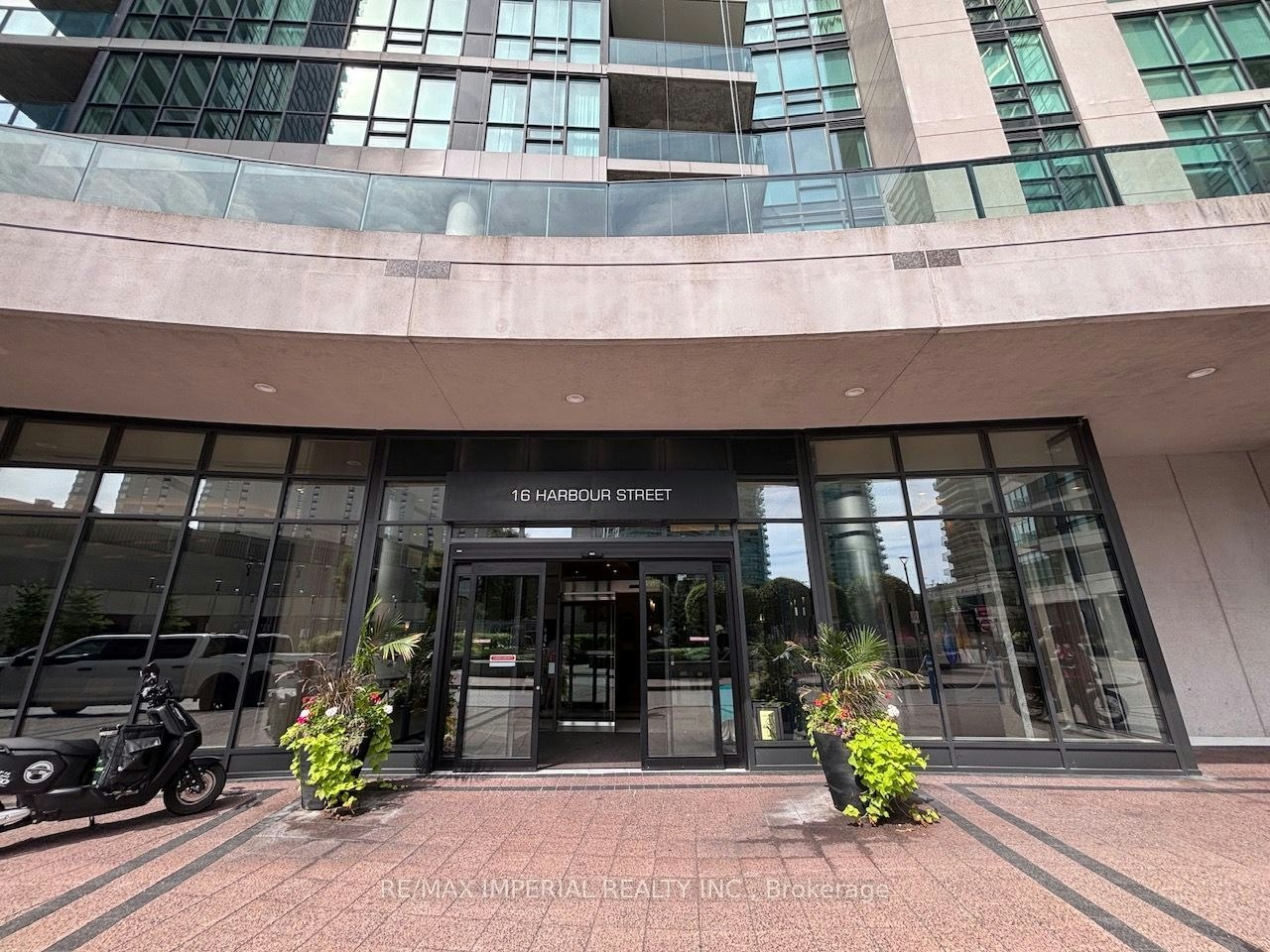 3707-16 Harbour Street, Toronto, ON, M5J 2Z7