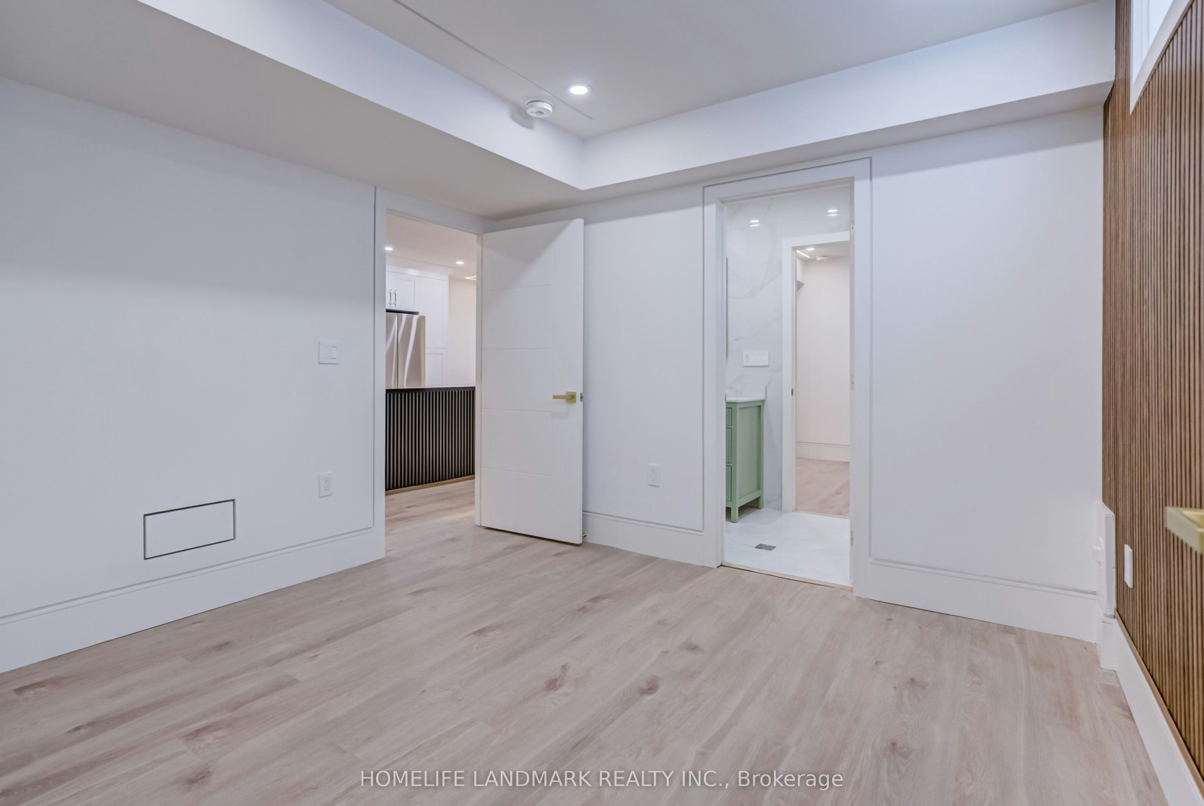 The Bellagio-23 Coulson Avenue, Toronto, ON, M4V 1Y3 - 19