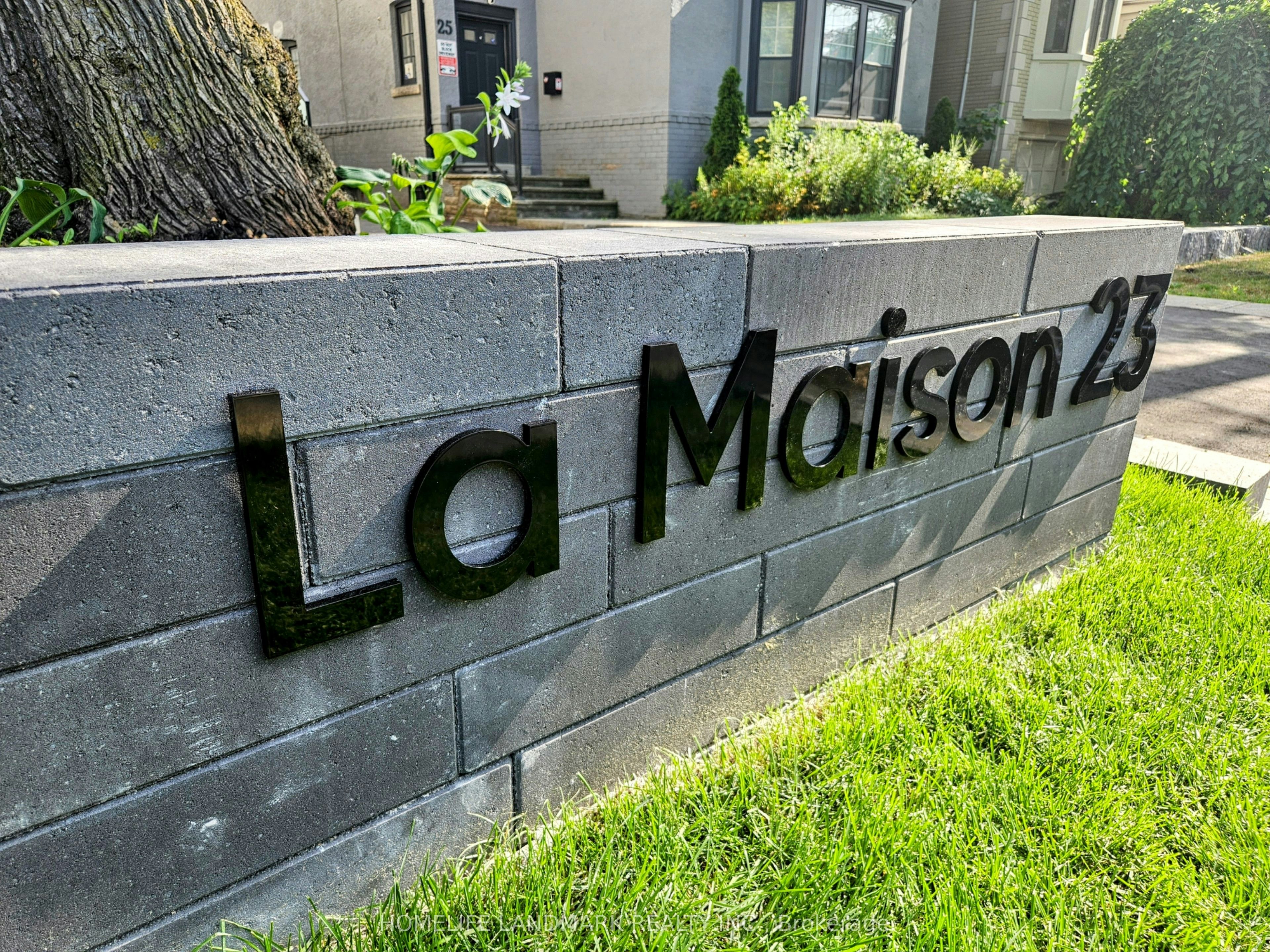 The Bellagio-23 Coulson Avenue, Toronto, ON, M4V 1Y3 - 3