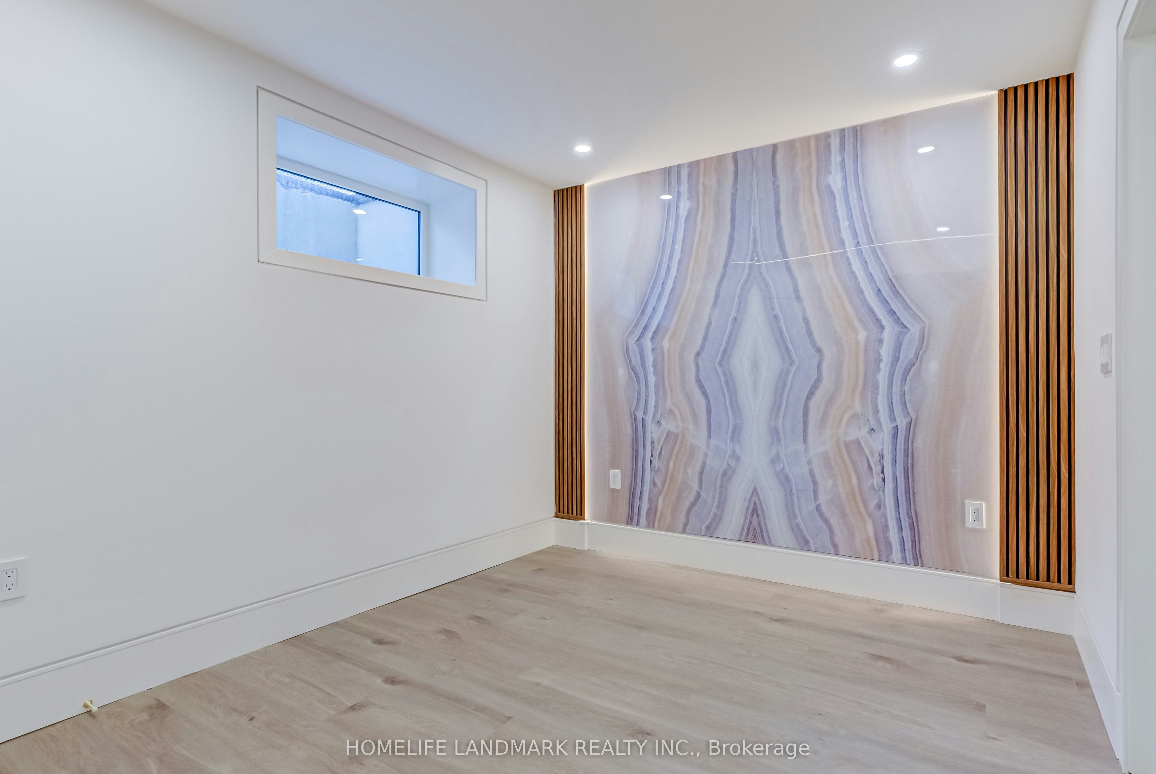 The Bellagio-23 Coulson Avenue, Toronto, ON, M4V 1Y3 - 11