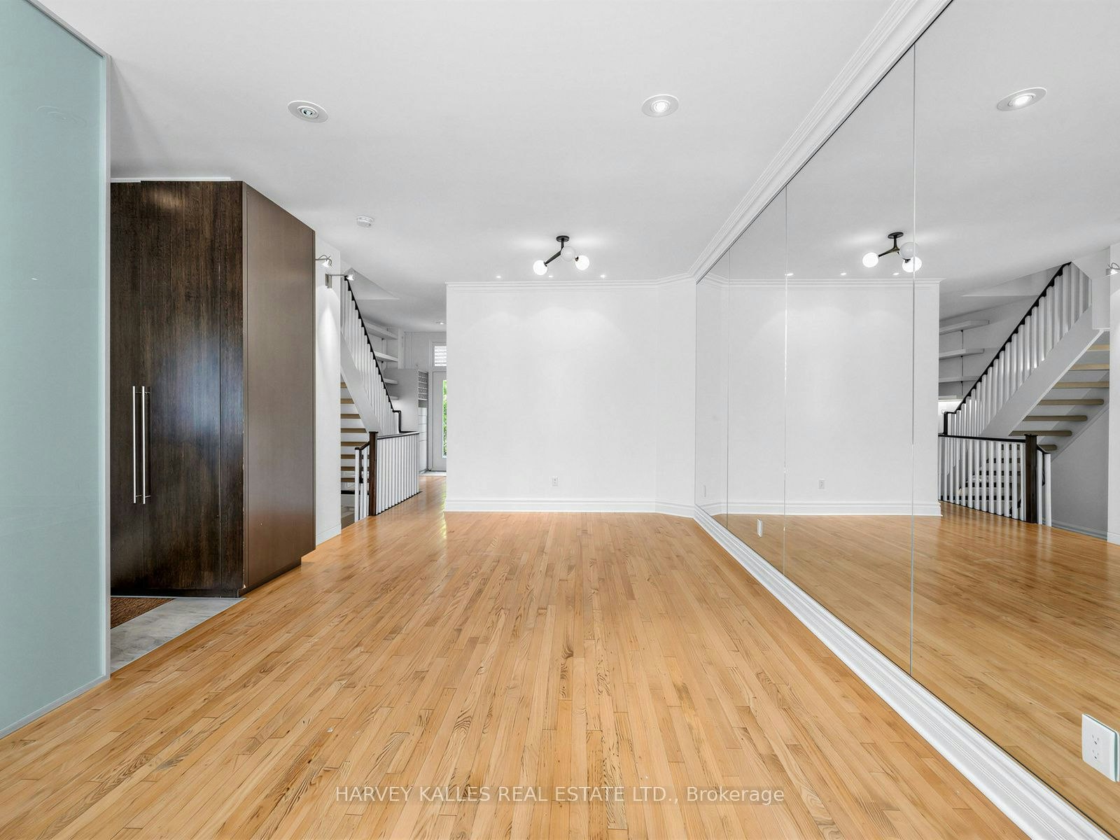 26 Marlborough Avenue, Toronto, ON, M5R 1X6 - 7