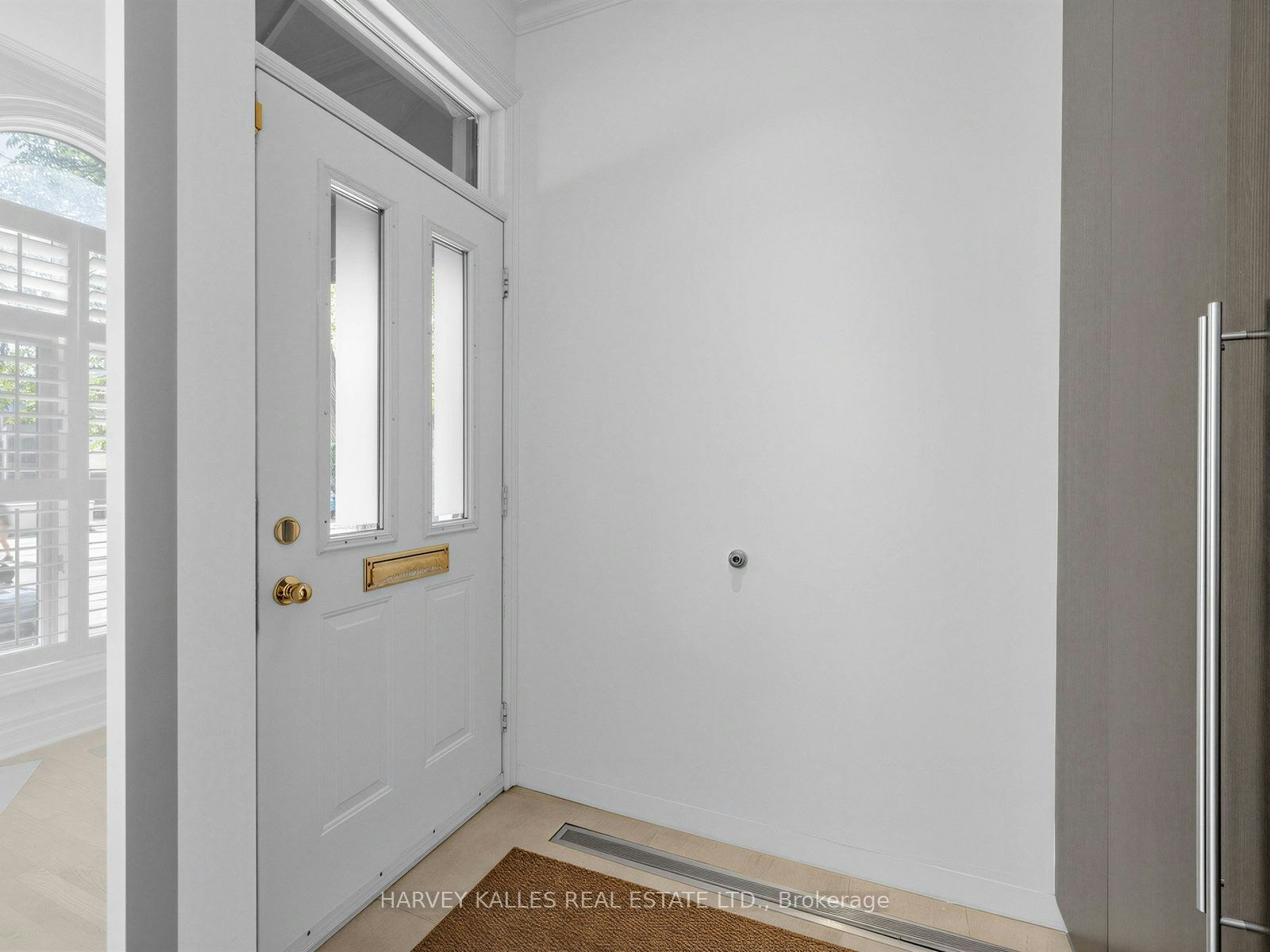 26 Marlborough Avenue, Toronto, ON, M5R 1X6 - 4
