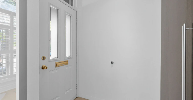 26 Marlborough Avenue, Toronto, ON, M5R 1X6 - 4