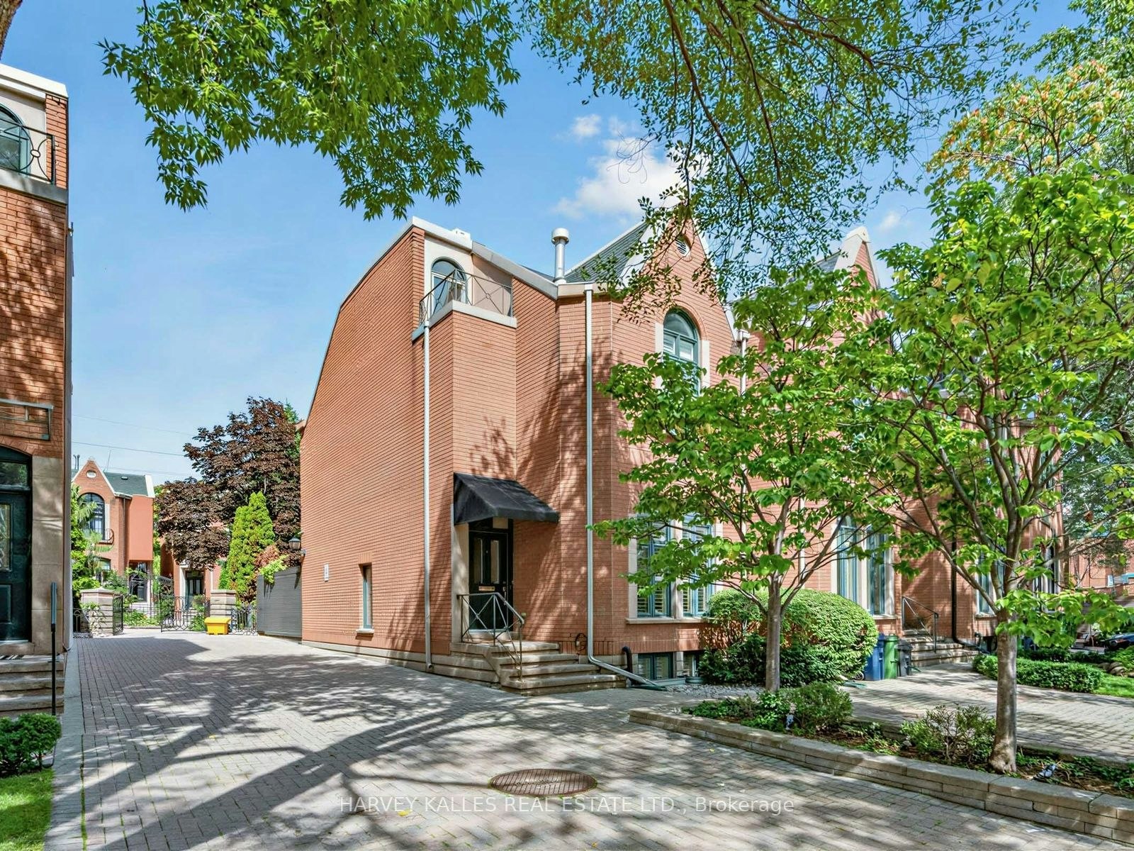 26 Marlborough Avenue, Toronto, ON, M5R 1X6 - 2