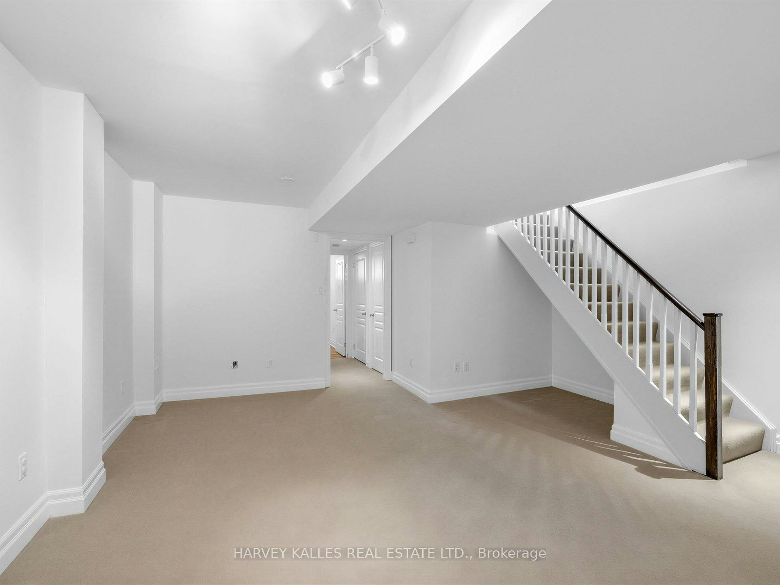 26 Marlborough Avenue, Toronto, ON, M5R 1X6 - 29