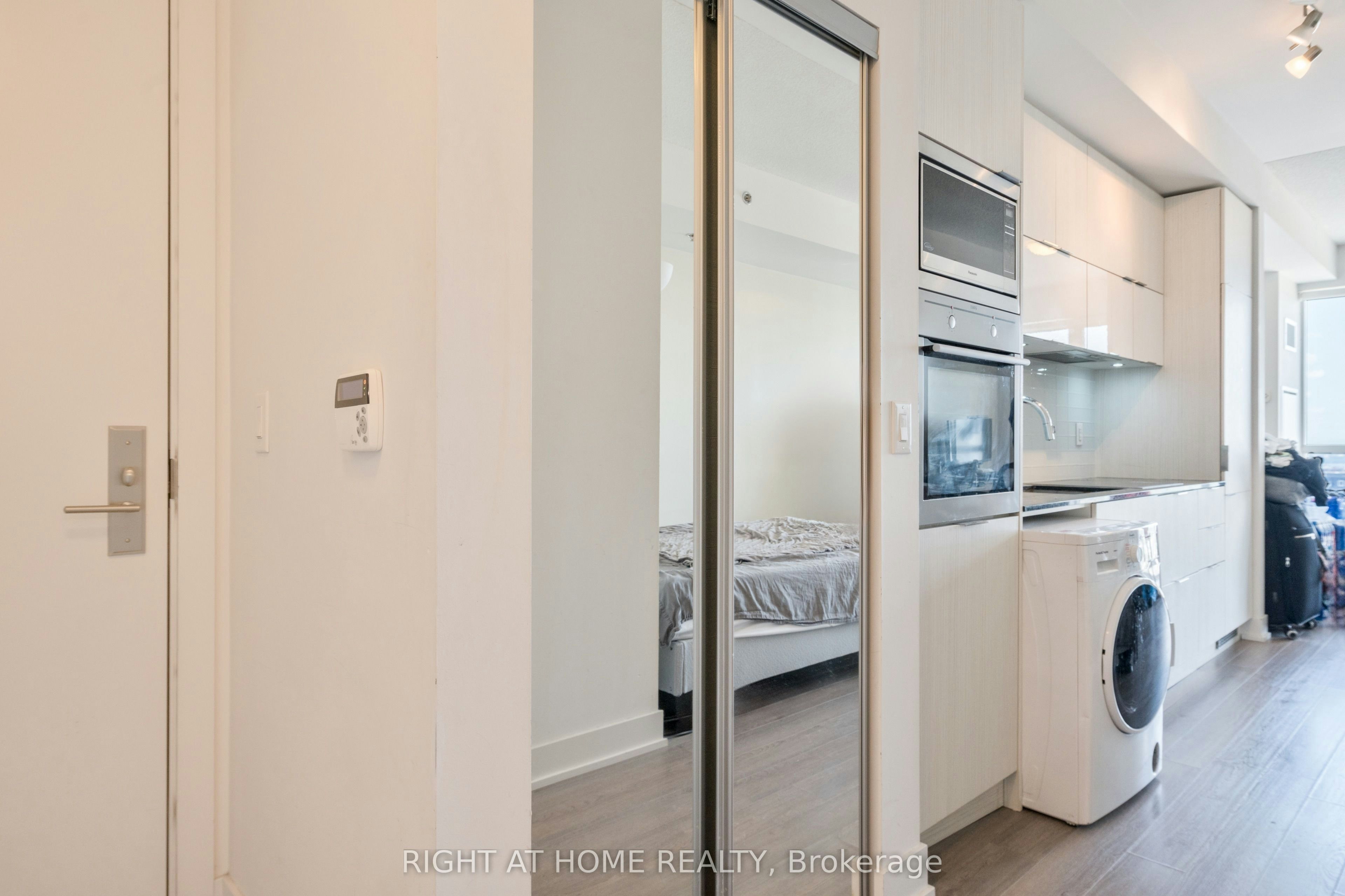 3509-318 Richmond Street W, Toronto, ON, M5V 0B4 - 10