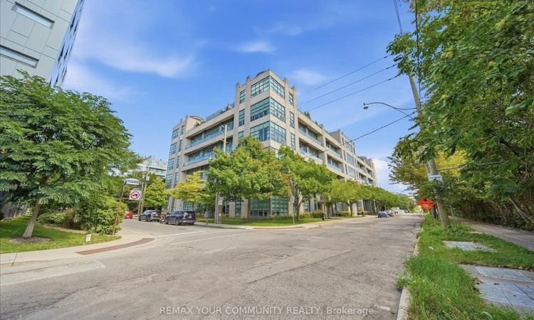 501-380 Macpherson Avenue