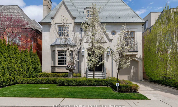 215 Dunvegan Road
