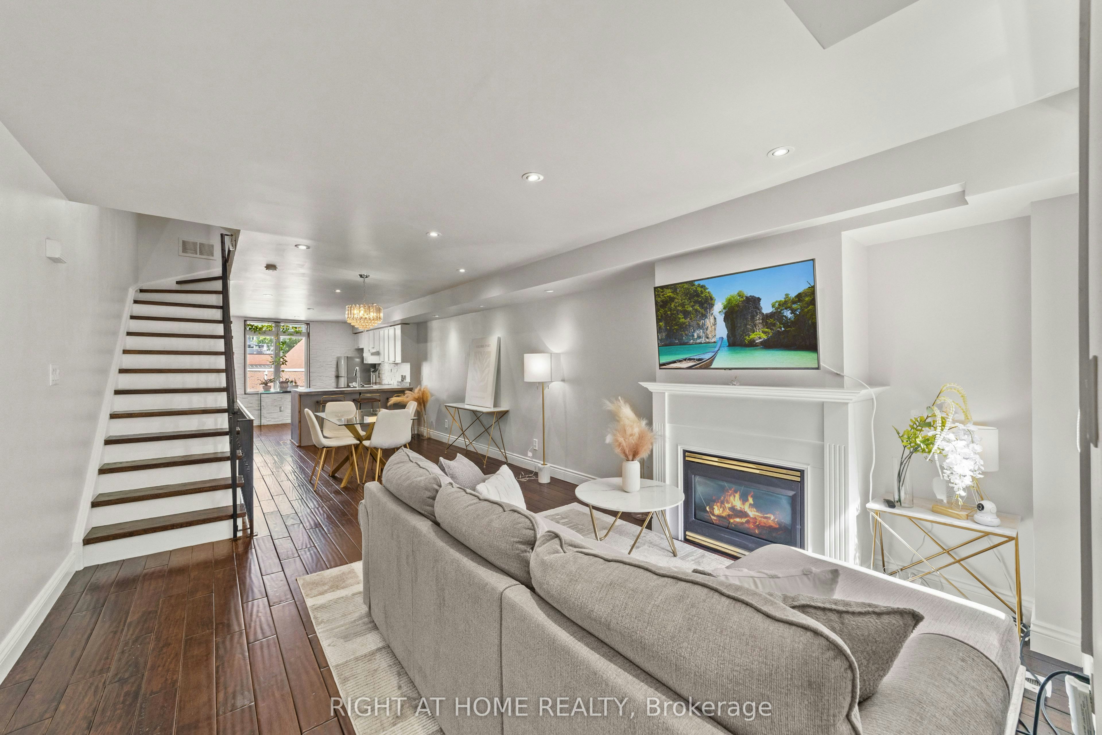 2608-12 Sudbury Street, Toronto, ON, M6J 3W7