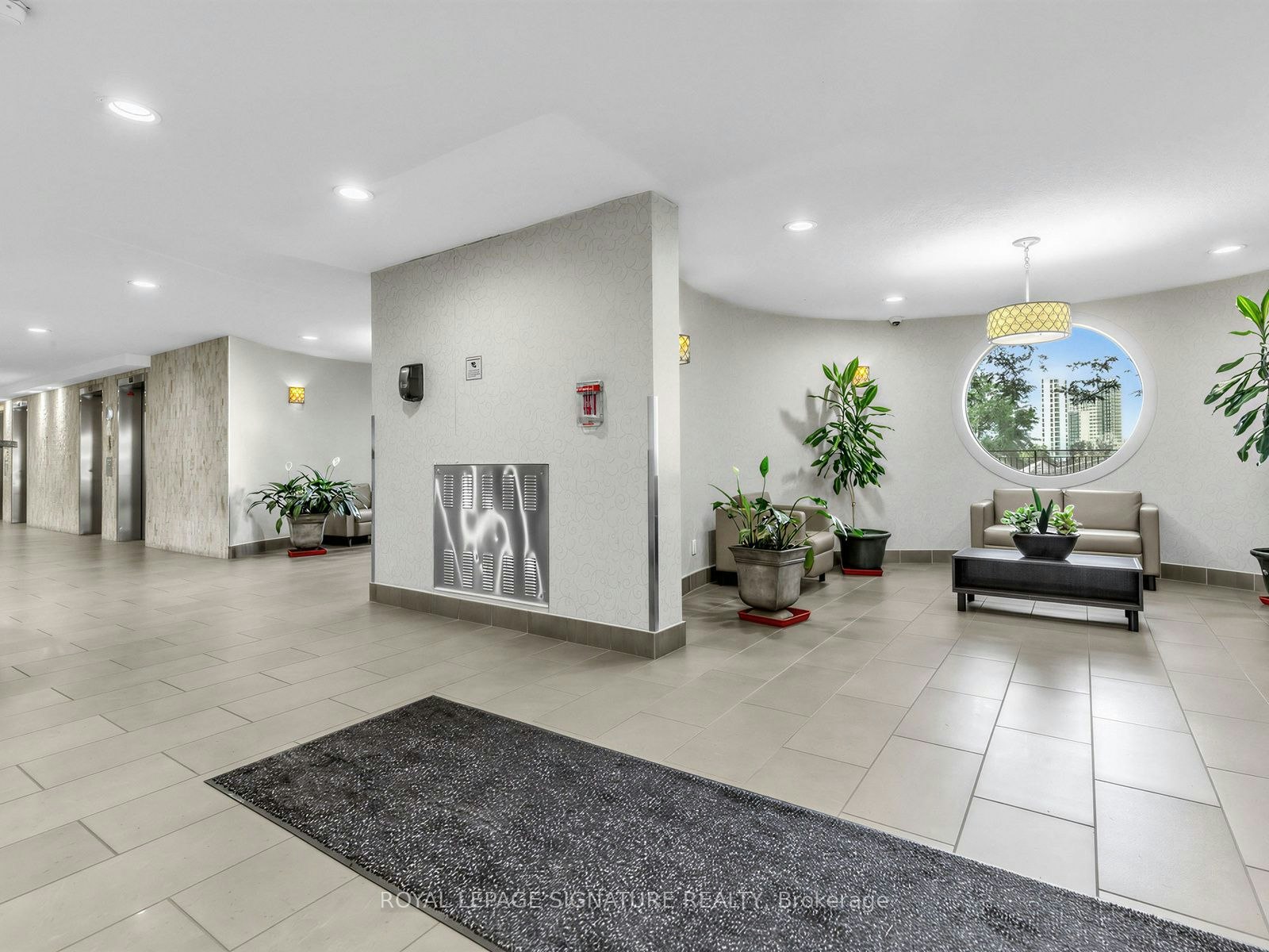 1703-5 Parkway Forest Drive, Toronto, ON, M2J 1L2 - 2