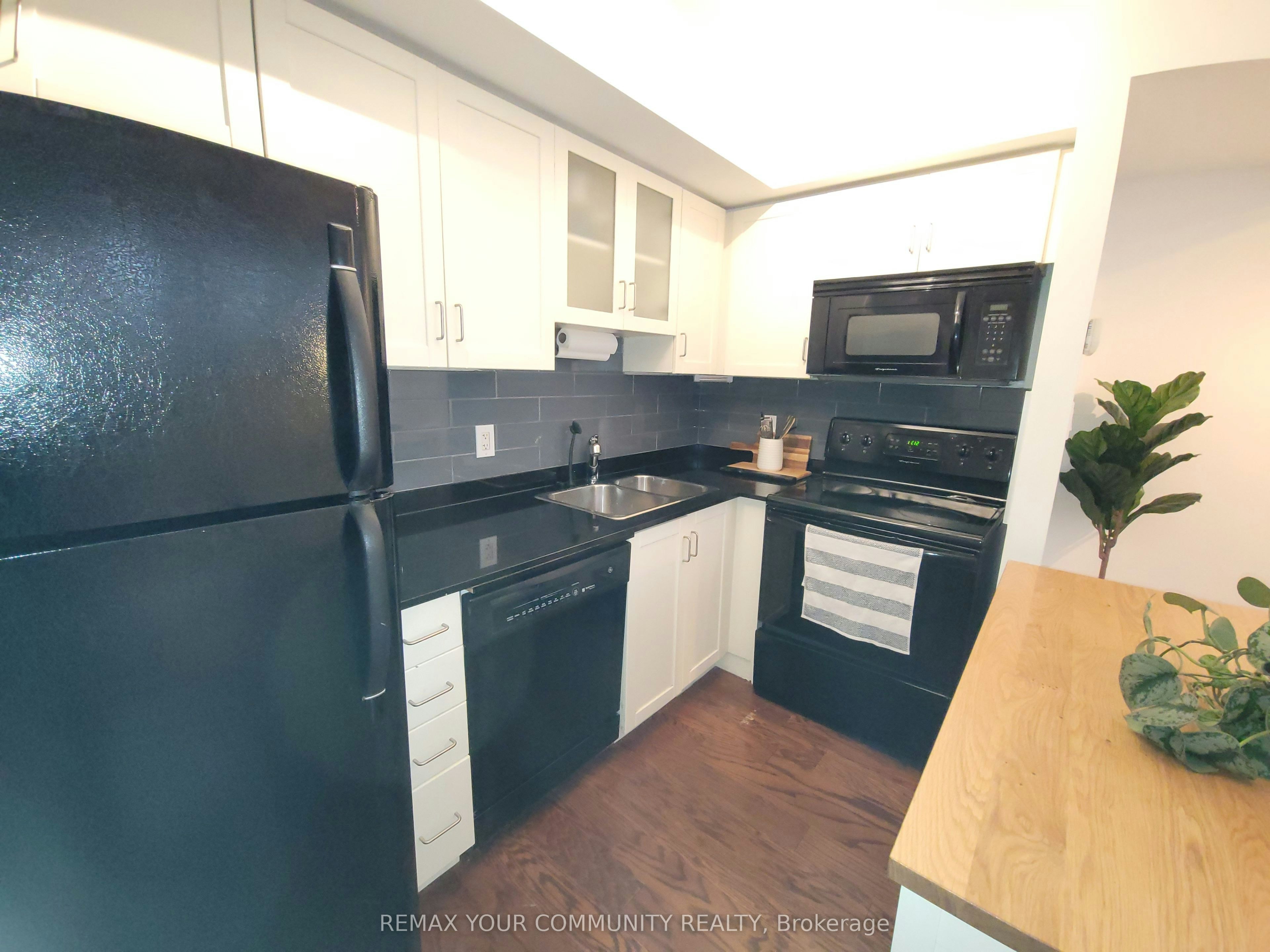 732-42 Western Battery Road, Toronto, ON, M6K 3P1 - 5