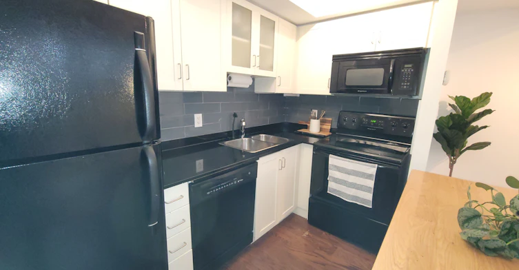 732-42 Western Battery Road, Toronto, ON, M6K 3P1 - 5
