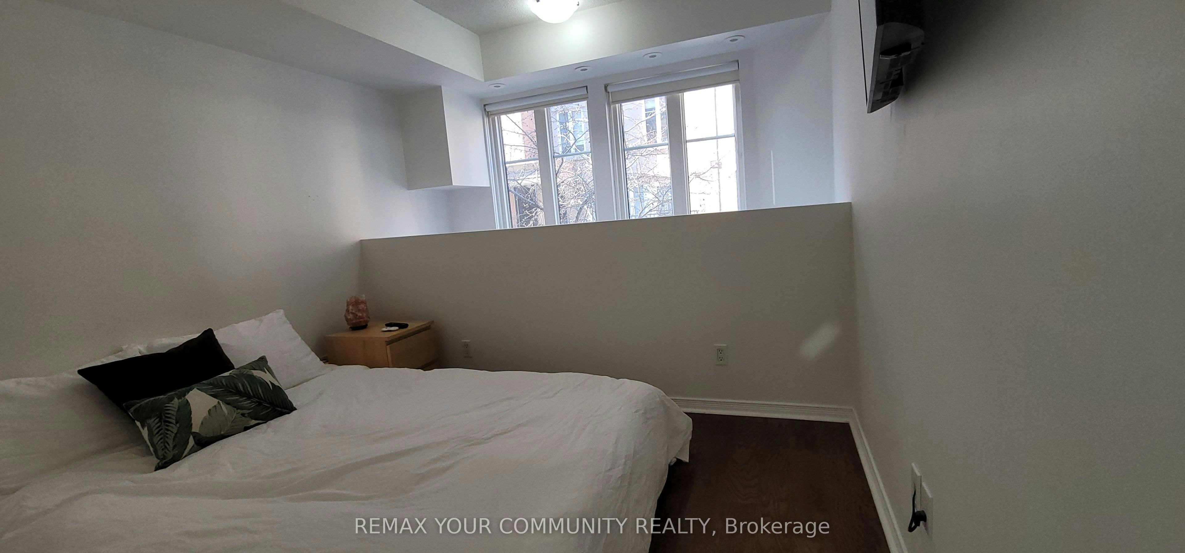 732-42 Western Battery Road, Toronto, ON, M6K 3P1 - 11