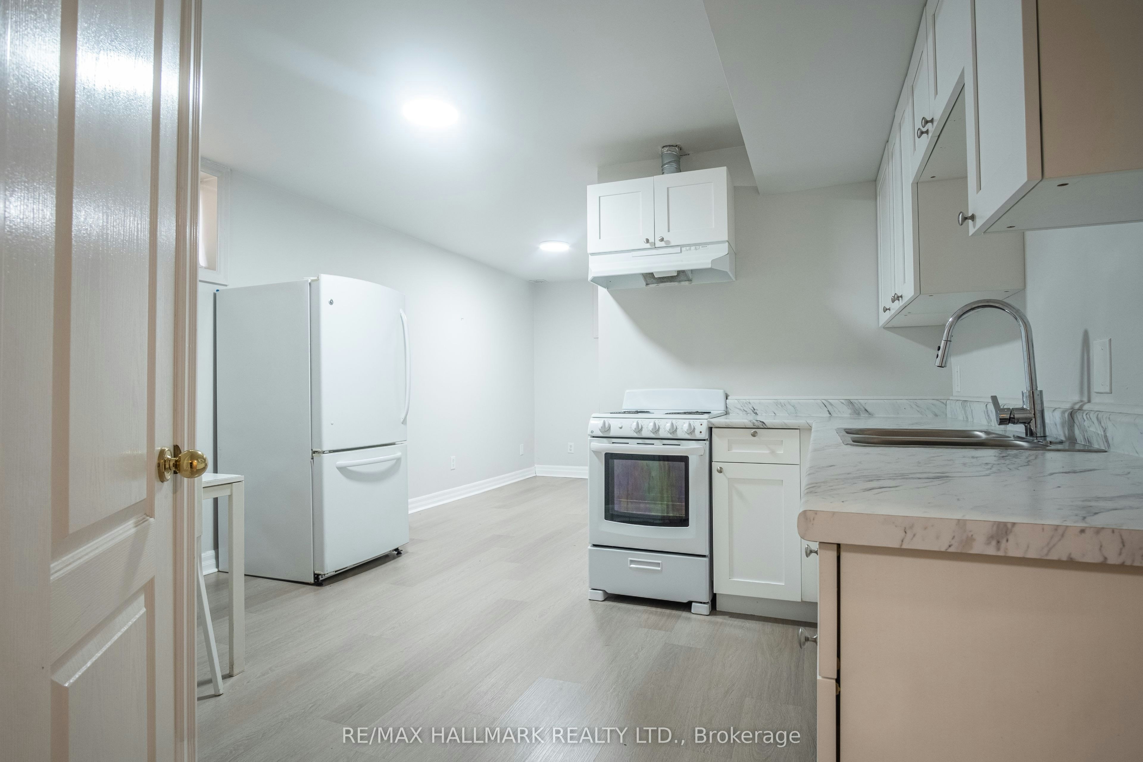 Basement-116 Regina Avenue, Toronto, ON, M6A 1R7 - 10