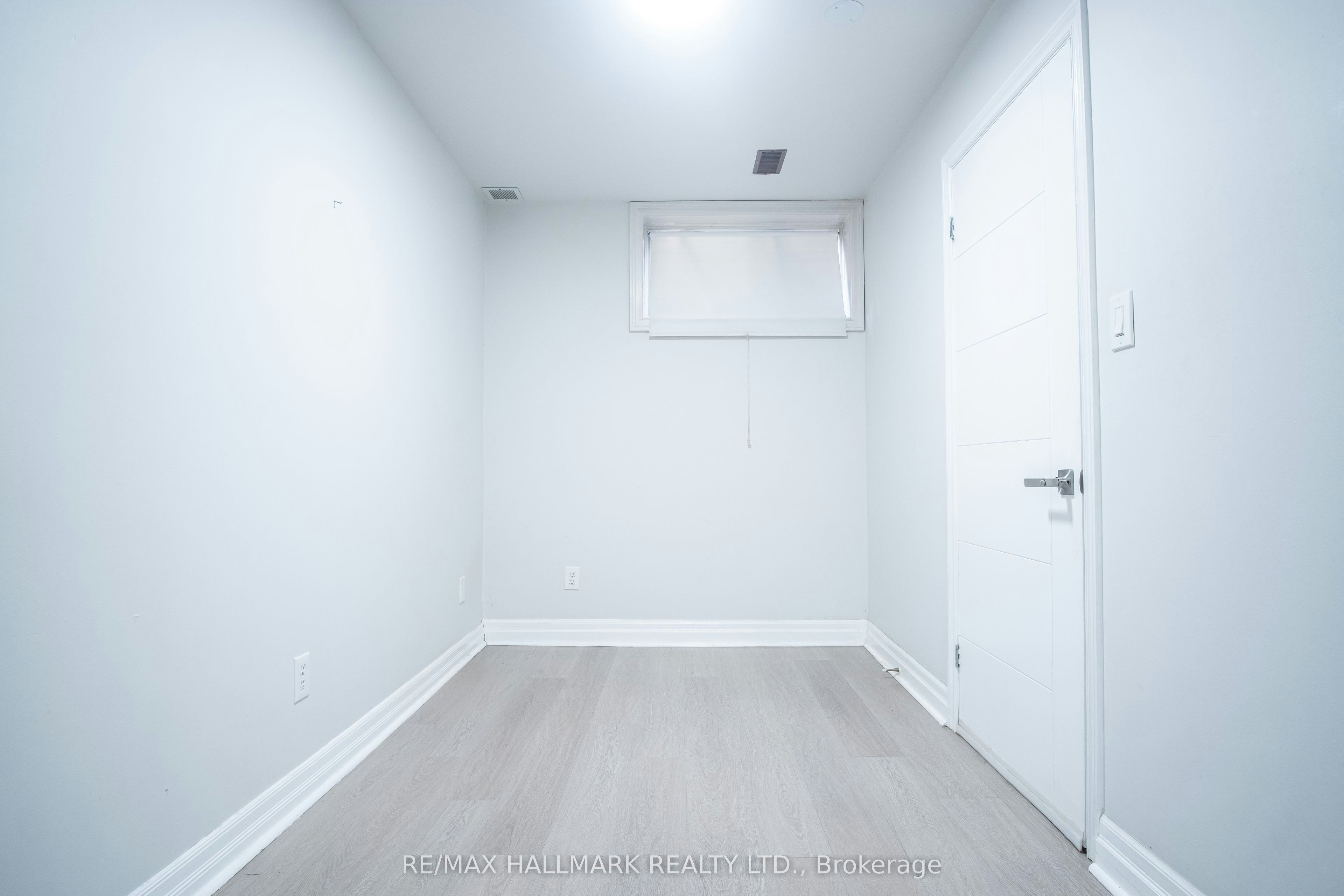 Basement-116 Regina Avenue, Toronto, ON, M6A 1R7 - 4