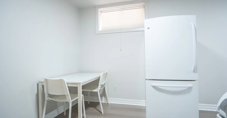 Basement-116 Regina Avenue, Toronto, ON, M6A 1R7 - 9