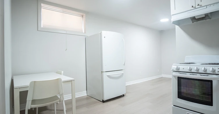Basement-116 Regina Avenue, Toronto, ON, M6A 1R7 - 8