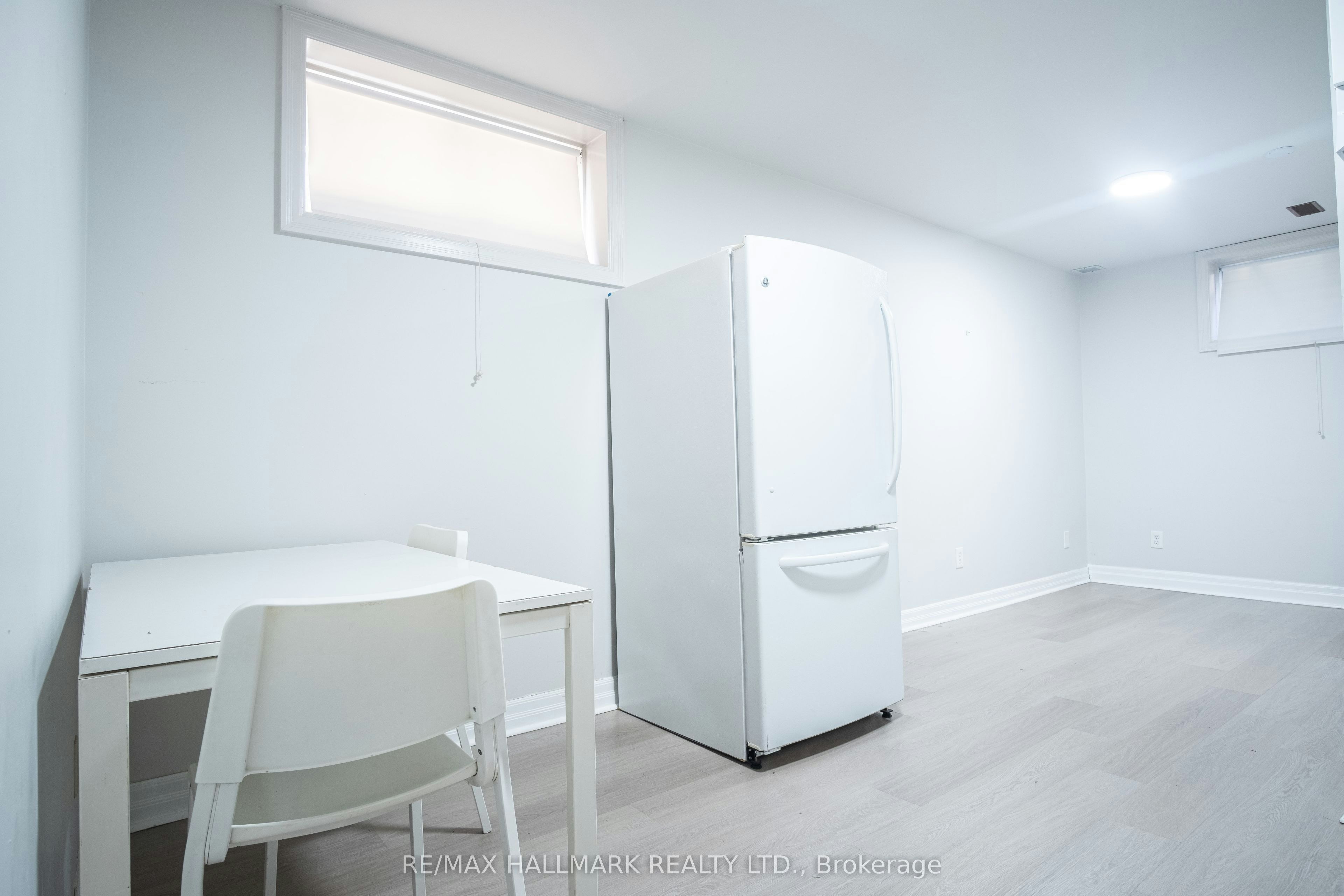 Basement-116 Regina Avenue, Toronto, ON, M6A 1R7 - 7