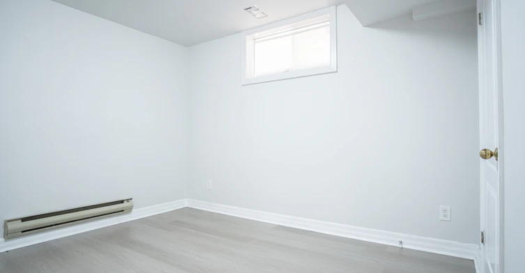 Basement-116 Regina Avenue, Toronto, ON, M6A 1R7 - 13