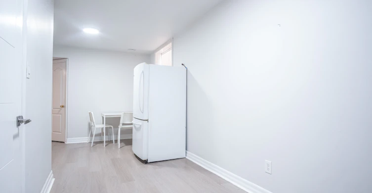Basement-116 Regina Avenue, Toronto, ON, M6A 1R7 - 6