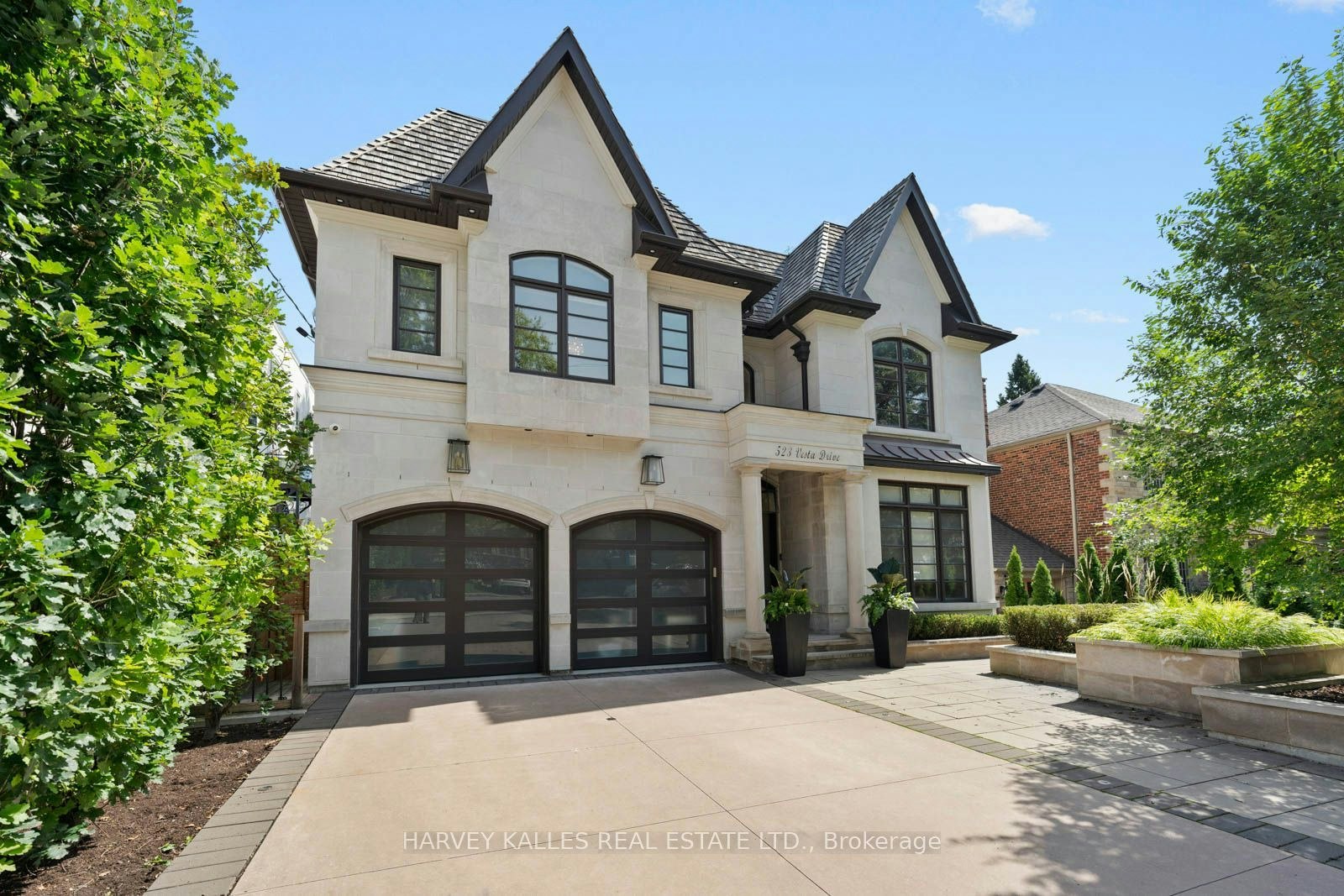 523 Vesta Drive, Toronto, ON, M5P 3A9