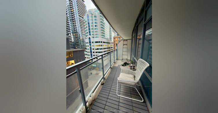 710-21 Widmer Street, Toronto, ON, M5V 0B8 - 17