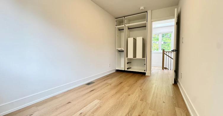 Laneway-269 Brunswick Avenue, Toronto, ON, M5S 2M6 - 12