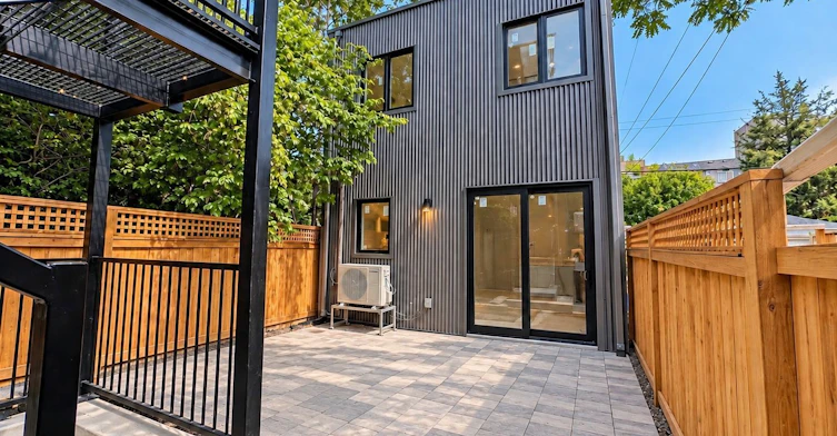 Laneway-269 Brunswick Avenue, Toronto, ON, M5S 2M6