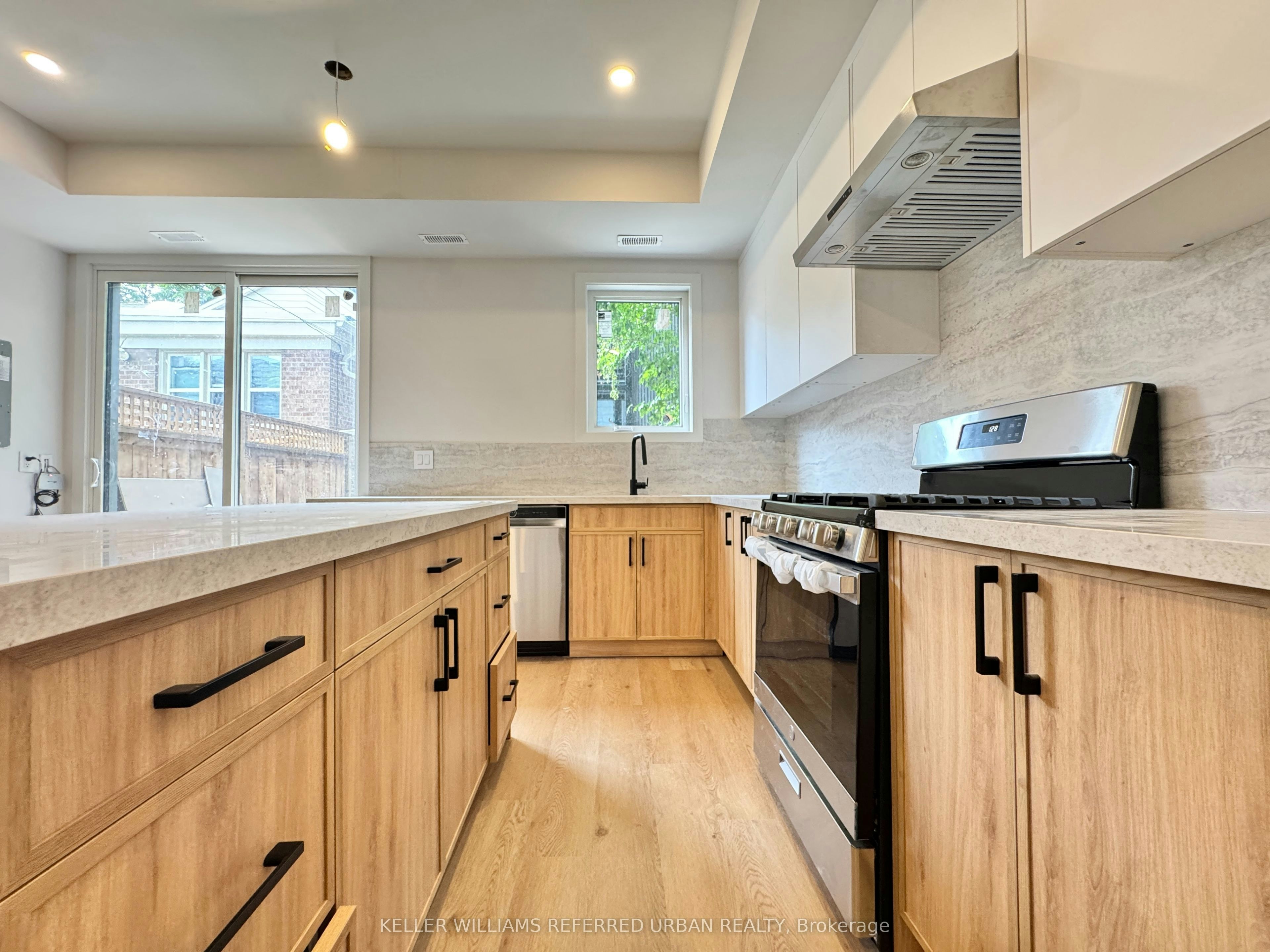 Laneway-269 Brunswick Avenue, Toronto, ON, M5S 2M6 - 3