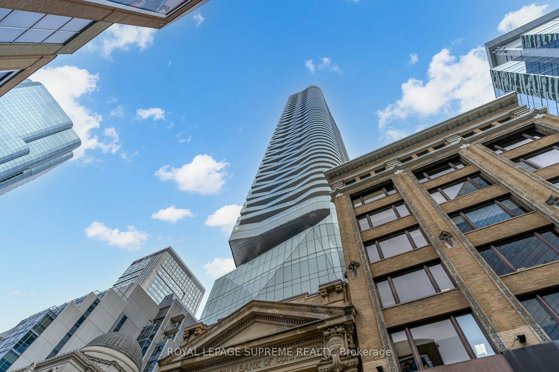 2112-197 Yonge Street, Toronto, ON, M5B 1M4 - 3
