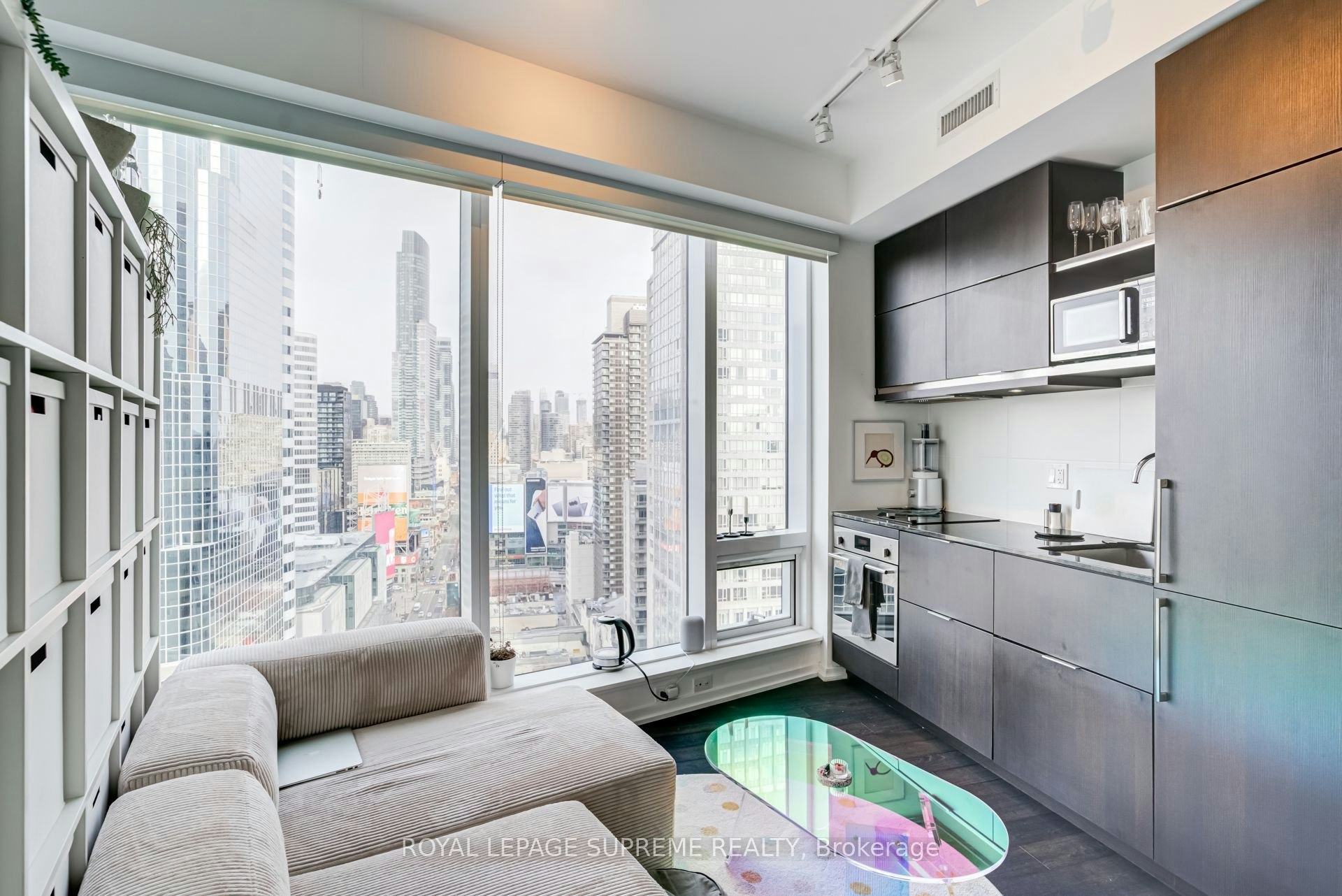 2112-197 Yonge Street, Toronto, ON, M5B 1M4 - 13