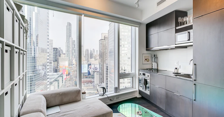 2112-197 Yonge Street, Toronto, ON, M5B 1M4 - 13