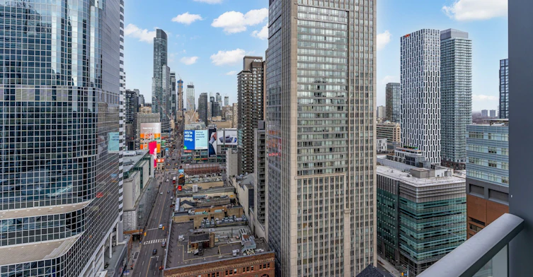 2112-197 Yonge Street, Toronto, ON, M5B 1M4 - 34