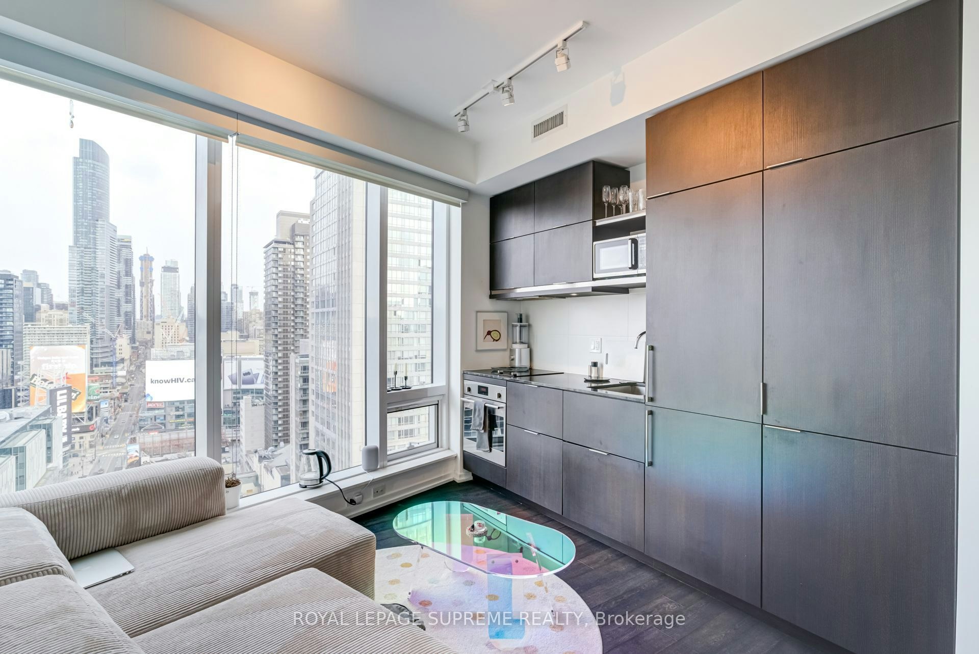 2112-197 Yonge Street, Toronto, ON, M5B 1M4 - 14