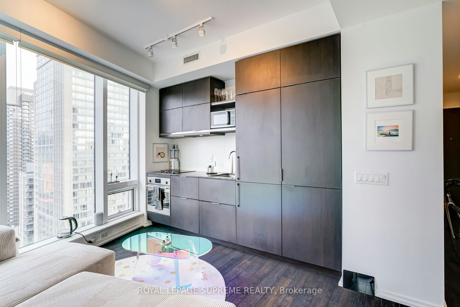 2112-197 Yonge Street, Toronto, ON, M5B 1M4 - 11