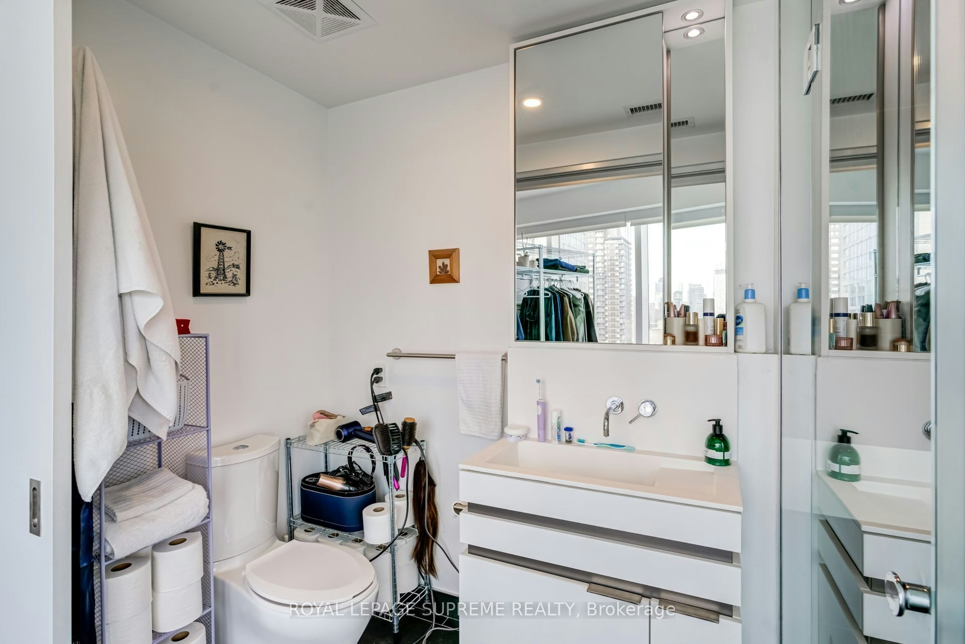 2112-197 Yonge Street, Toronto, ON, M5B 1M4 - 25