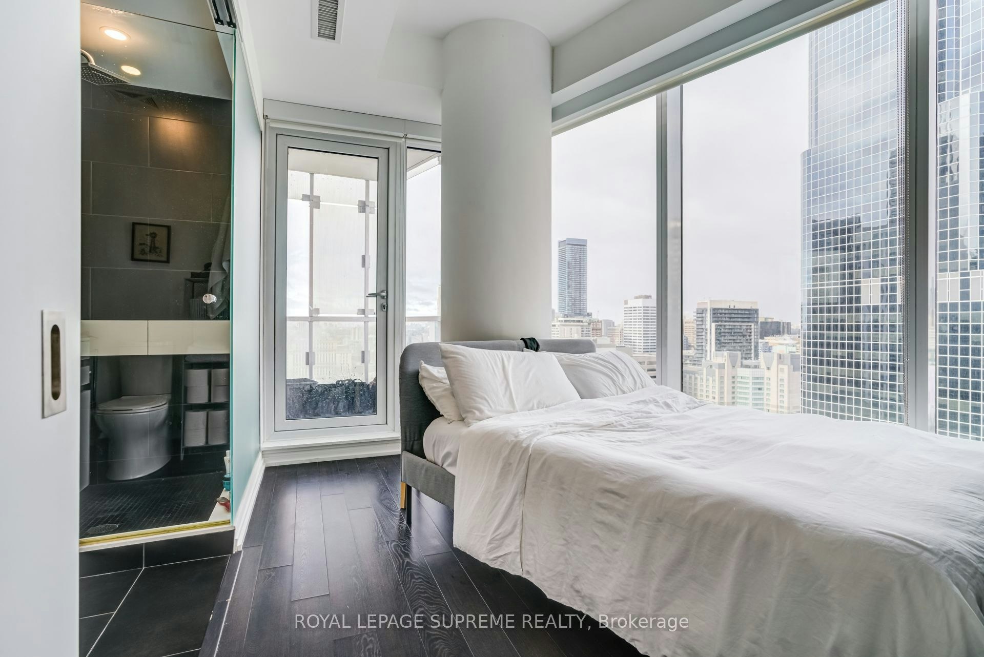 2112-197 Yonge Street, Toronto, ON, M5B 1M4 - 17