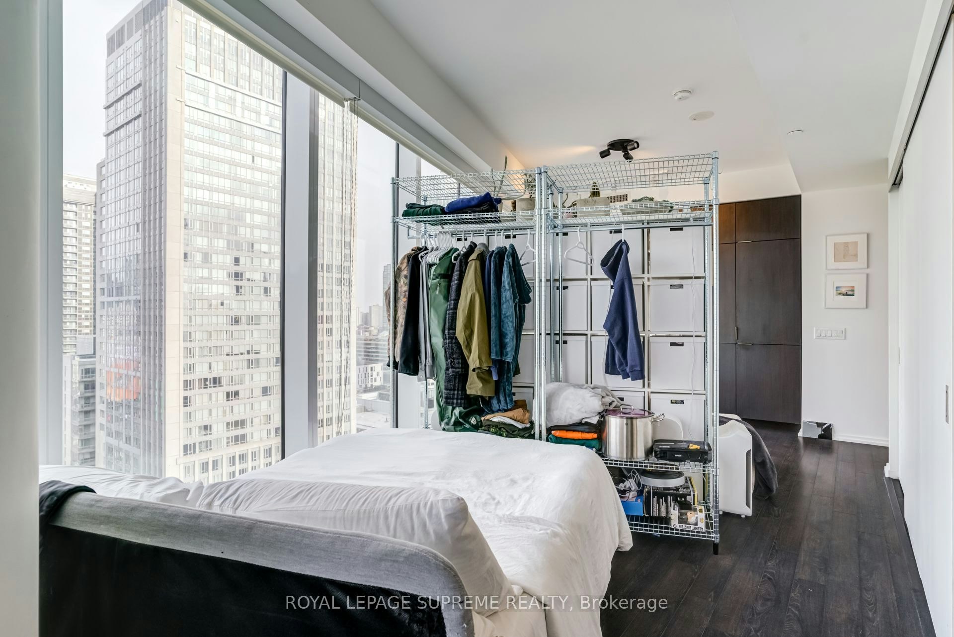 2112-197 Yonge Street, Toronto, ON, M5B 1M4 - 21
