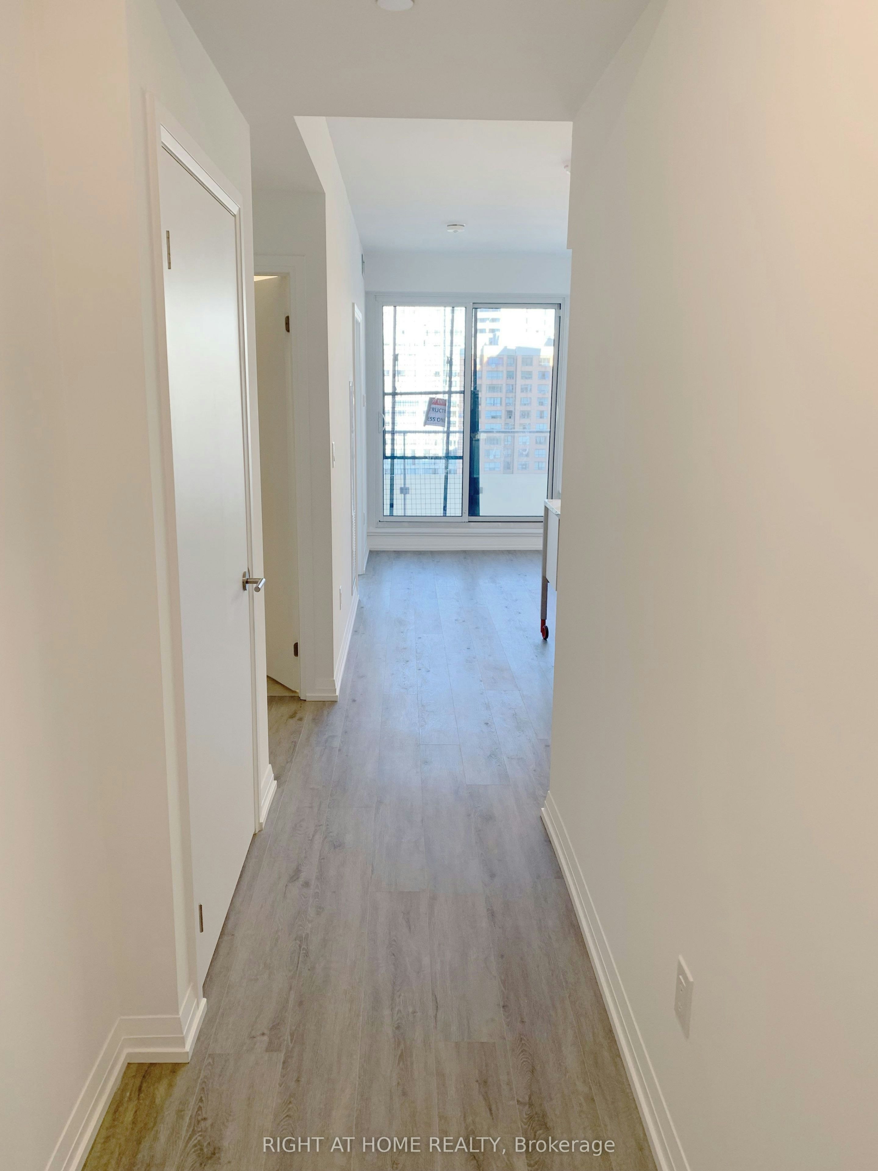 1612-75 Canterbury Place, Toronto, ON, M2N 0L2 - 6