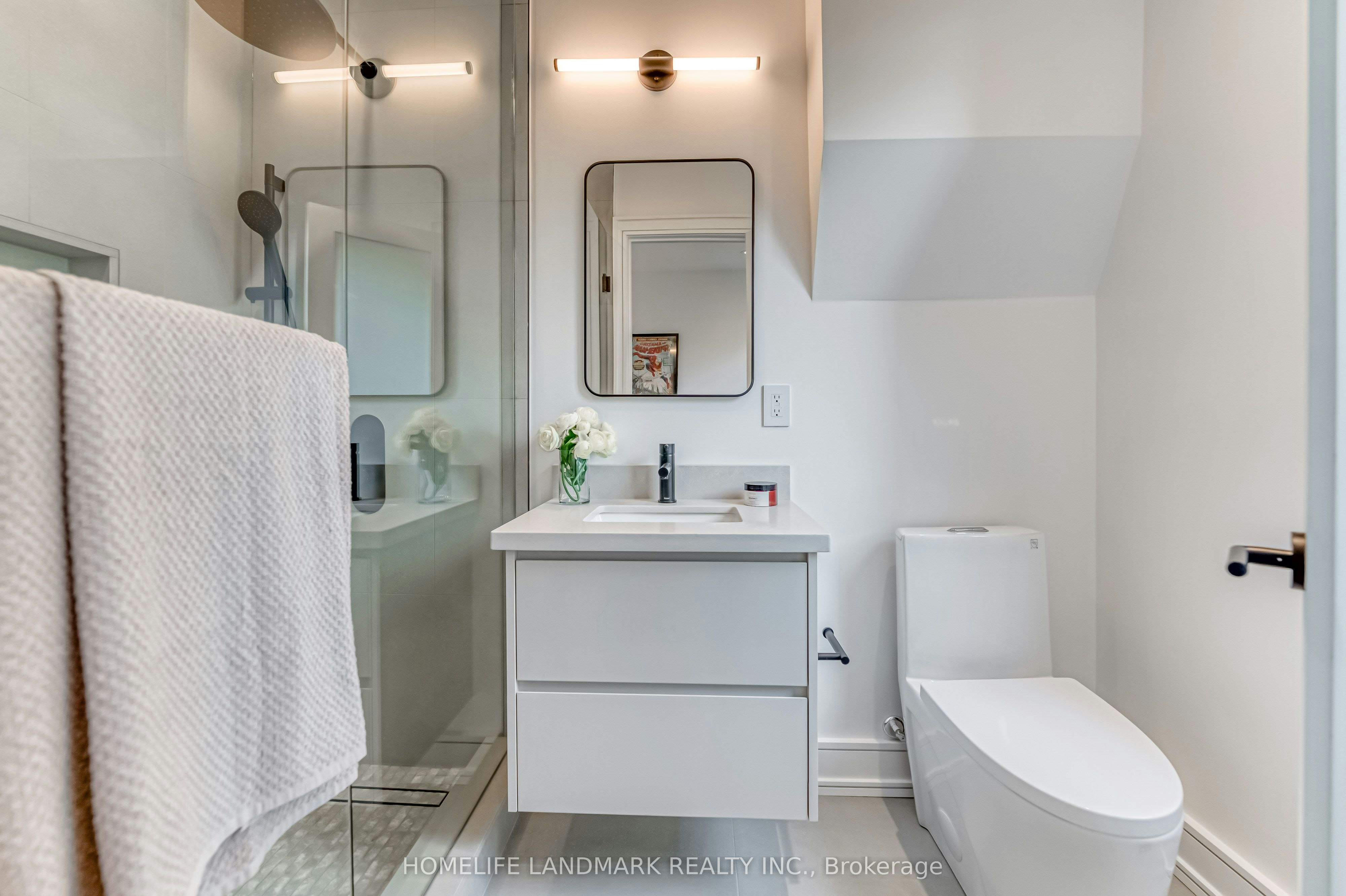 195 Albany Avenue, Toronto, ON, M5R 3C7 - 17