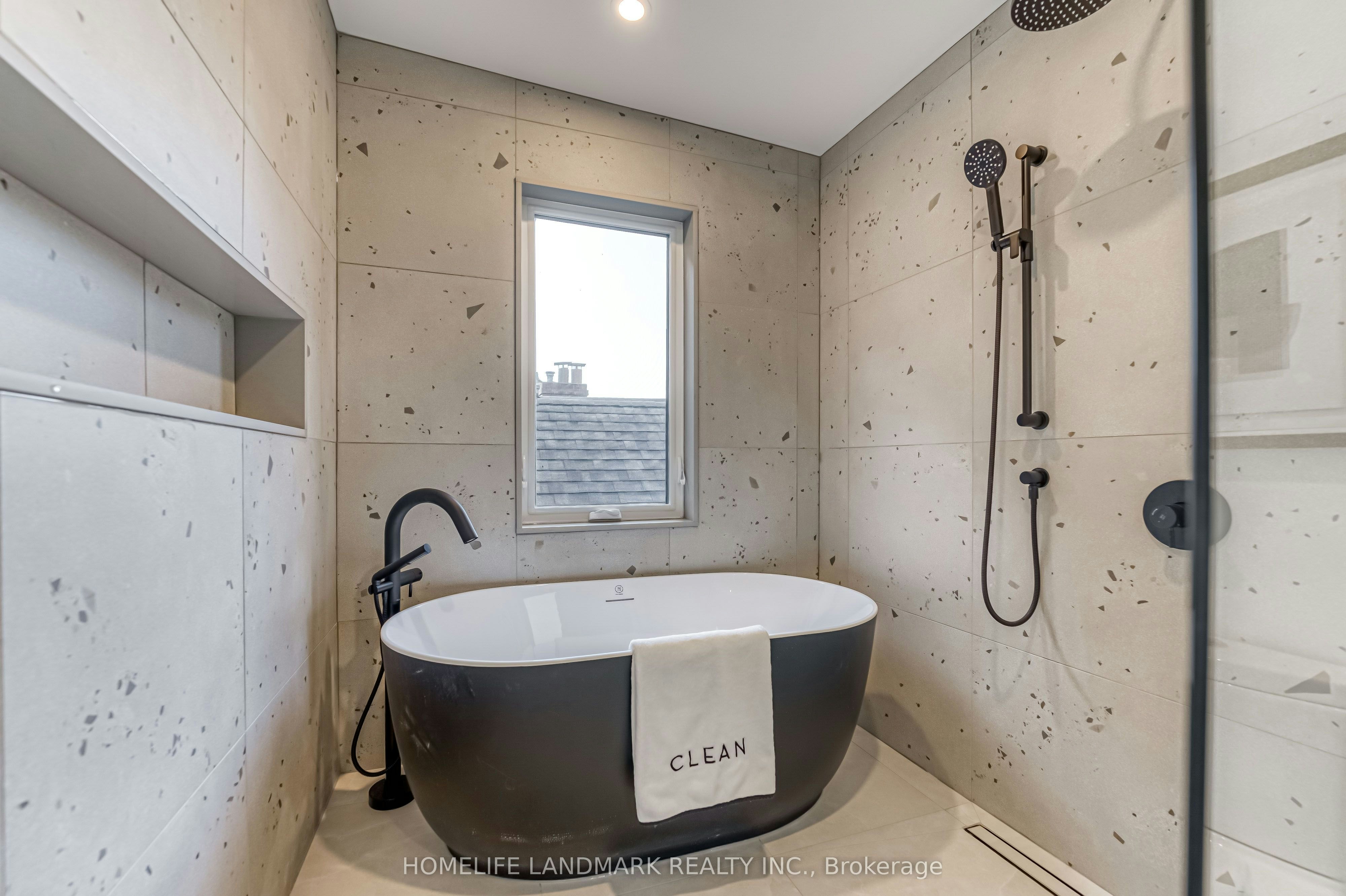195 Albany Avenue, Toronto, ON, M5R 3C7 - 24