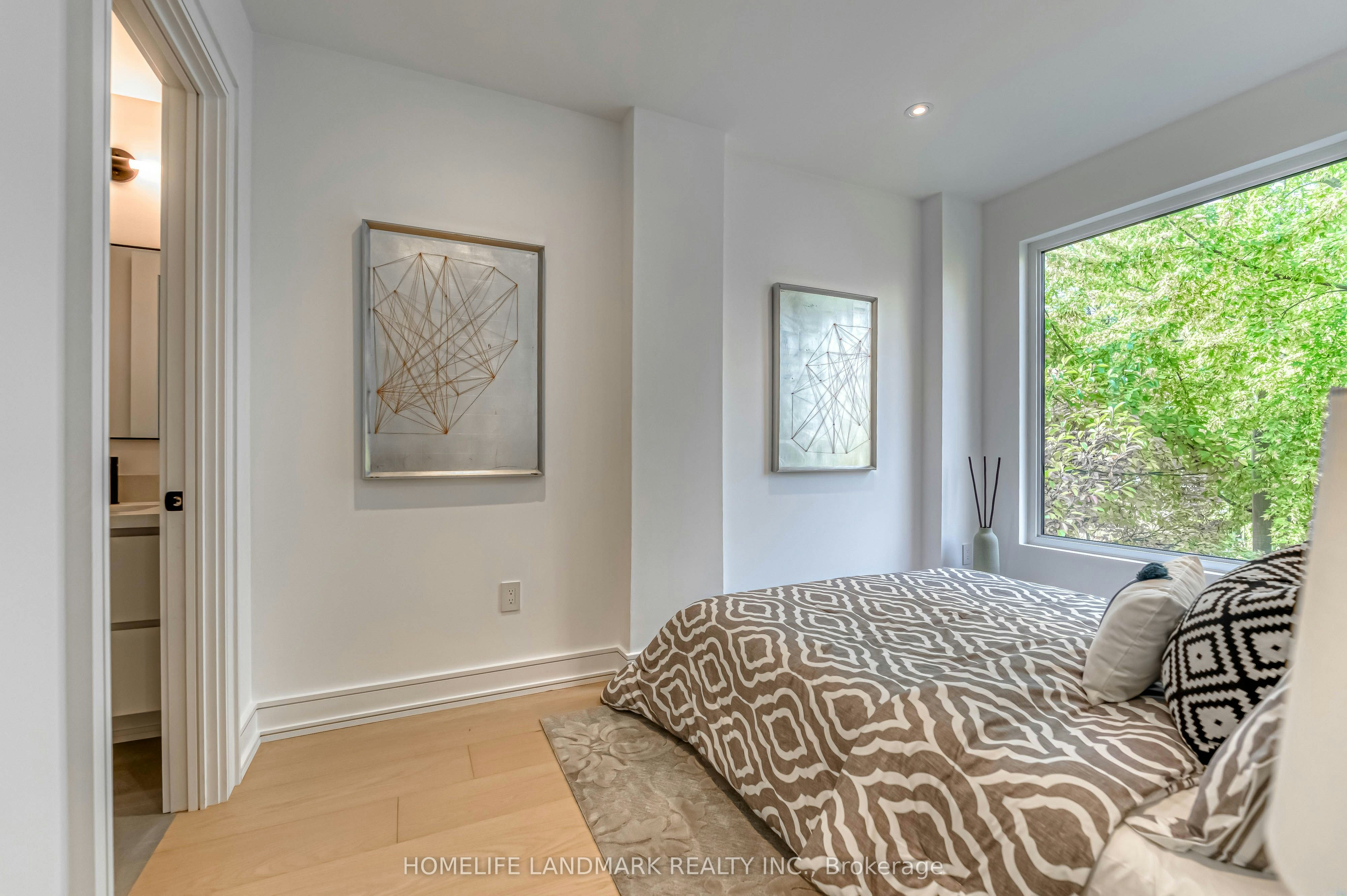 195 Albany Avenue, Toronto, ON, M5R 3C7 - 14