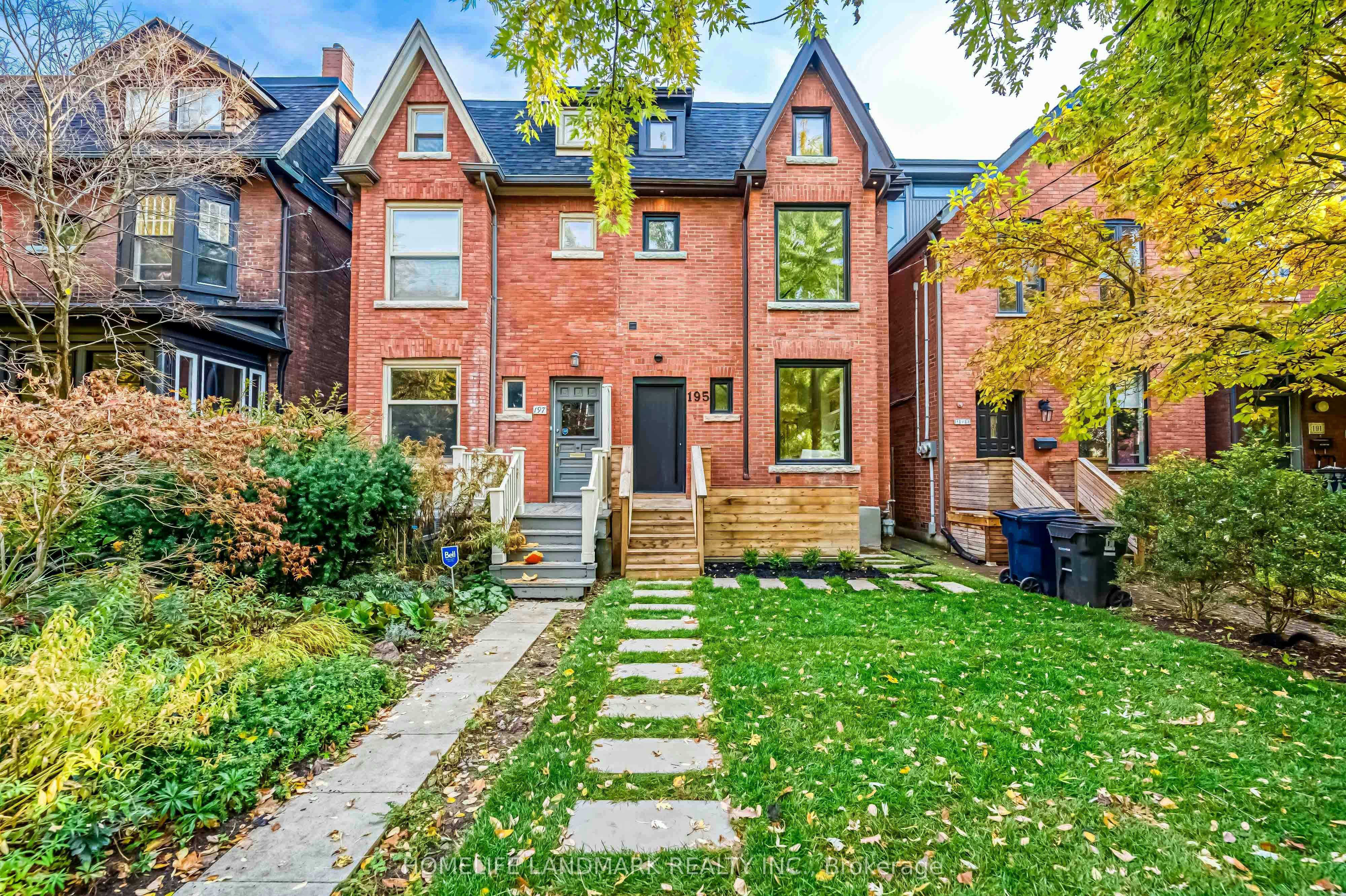 195 Albany Avenue, Toronto, ON, M5R 3C7