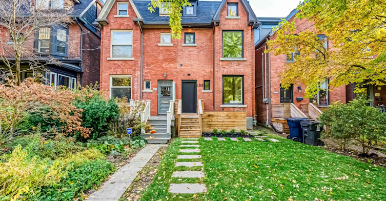 195 Albany Avenue, Toronto, ON, M5R 3C7
