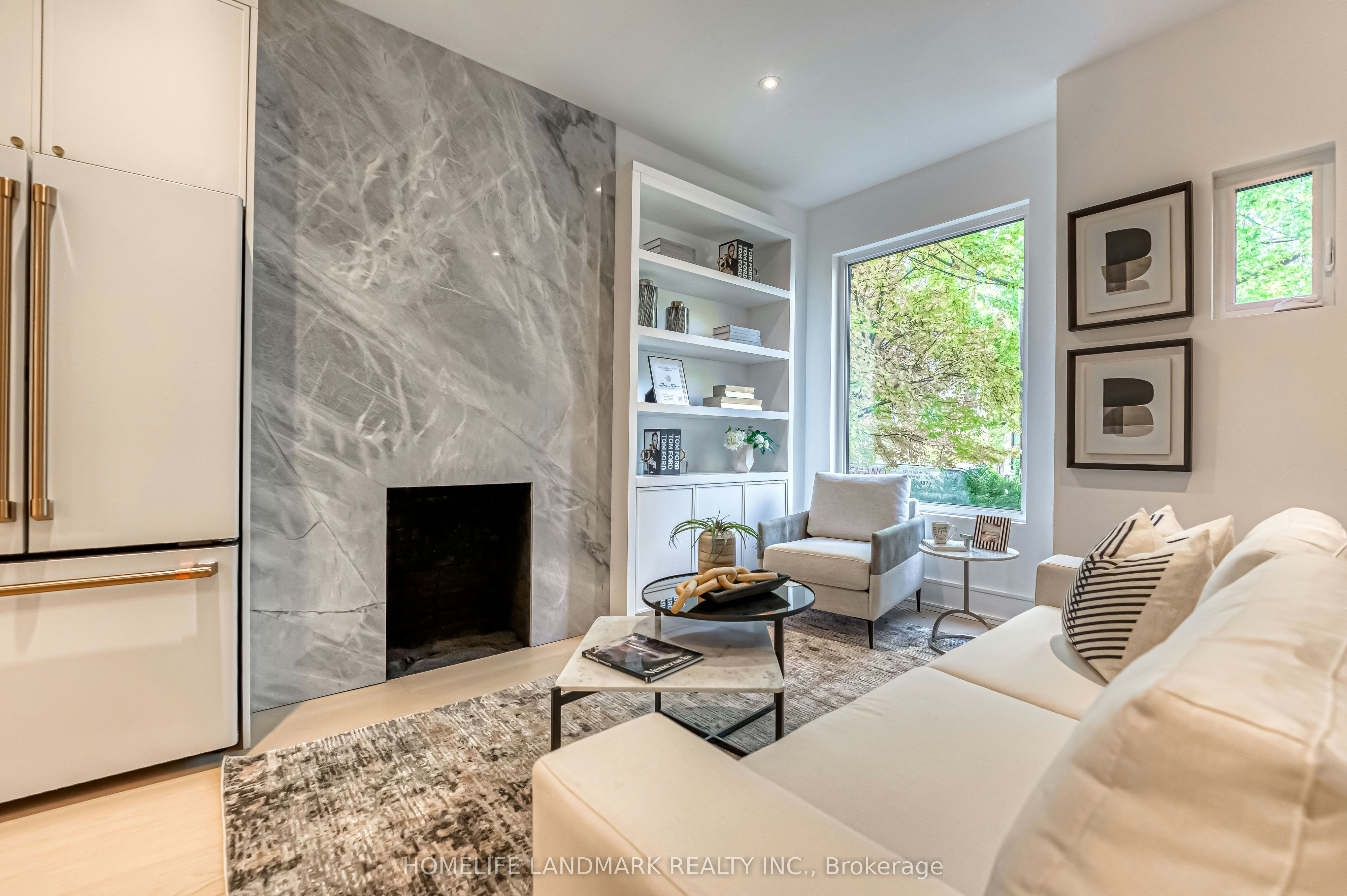 195 Albany Avenue, Toronto, ON, M5R 3C7 - 2