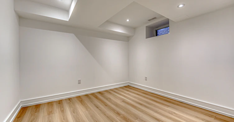 195 Albany Avenue, Toronto, ON, M5R 3C7 - 32